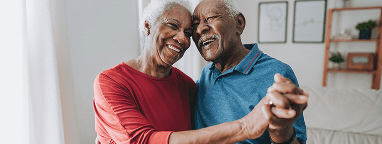 Happy-and-carefree-senior-couple